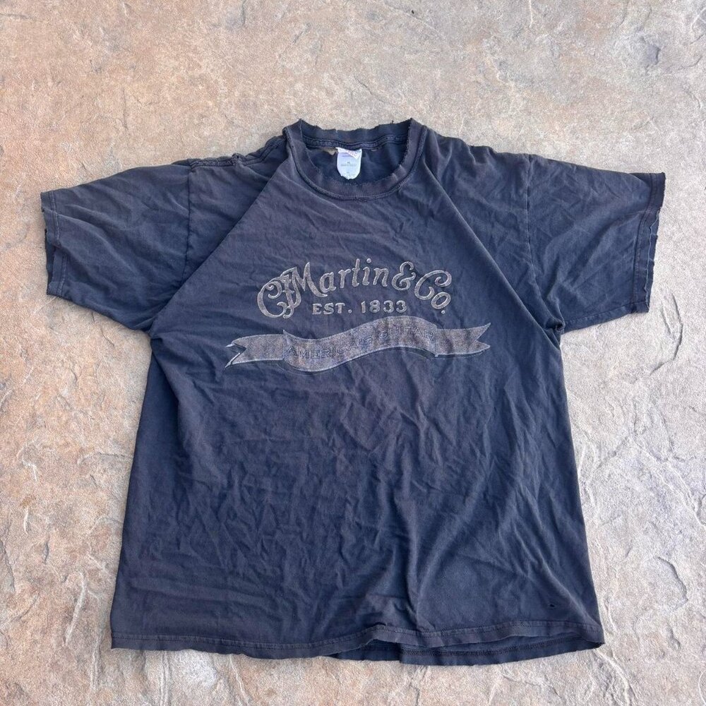 Vintage 90s distressed guitar tee